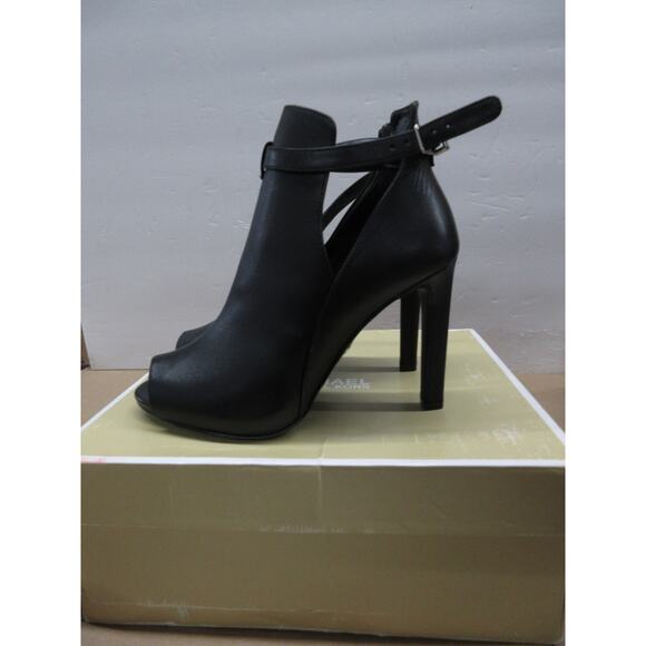 Like new Michael Kors Women's Leather Booties - Size 7.5 US - Picture 3 of 5